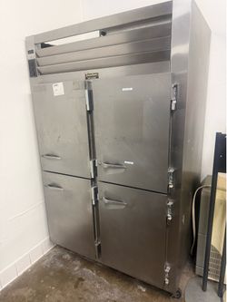 Traulsen AHT-232NUT Commercial 2-Door Fridge – Not Cooling (Parts or Repair)
