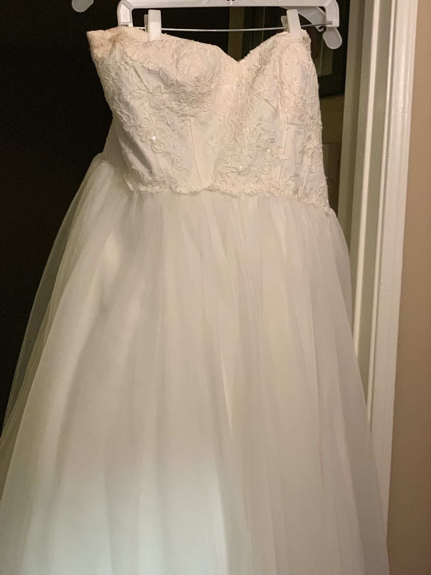 Wedding dress