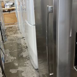 Frigidaire French Door Refrigerator 