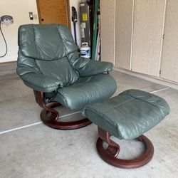 Ekornes Stressless Vegas Recliner and Ottoman