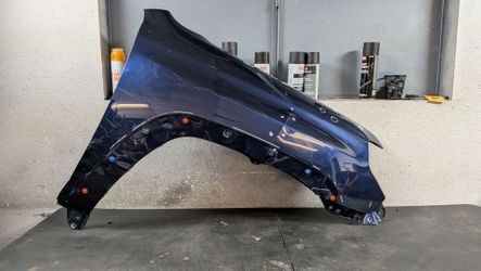 2011-2013-2015-2016-2017-2018-2019-2020-2022-2023-2024 TOYOTA 4RUNNER RIGHT FENDER OEM USED #10515