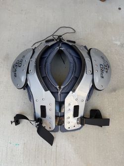 Football shoulder pads pro gear by schutt