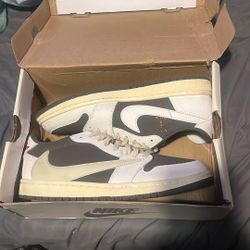 Air Jordan 1 Low Travis Scott Reverse Mocha Size 10