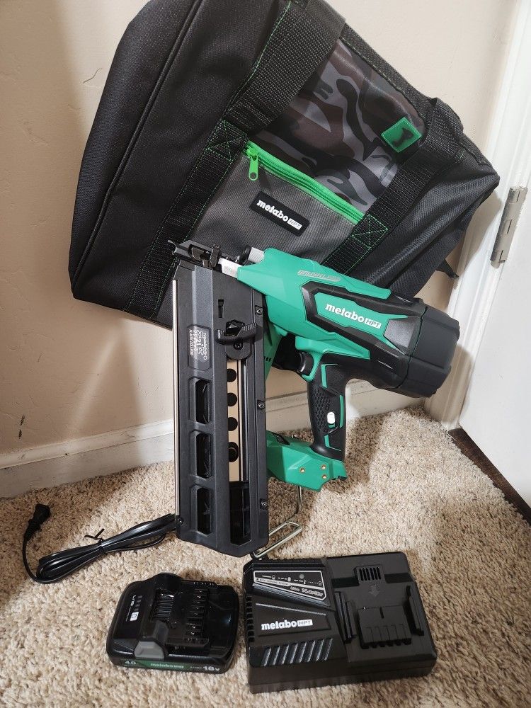 Metabo HPT MultiVolt 3-1/2-in 21 -Degree Framing Nailer