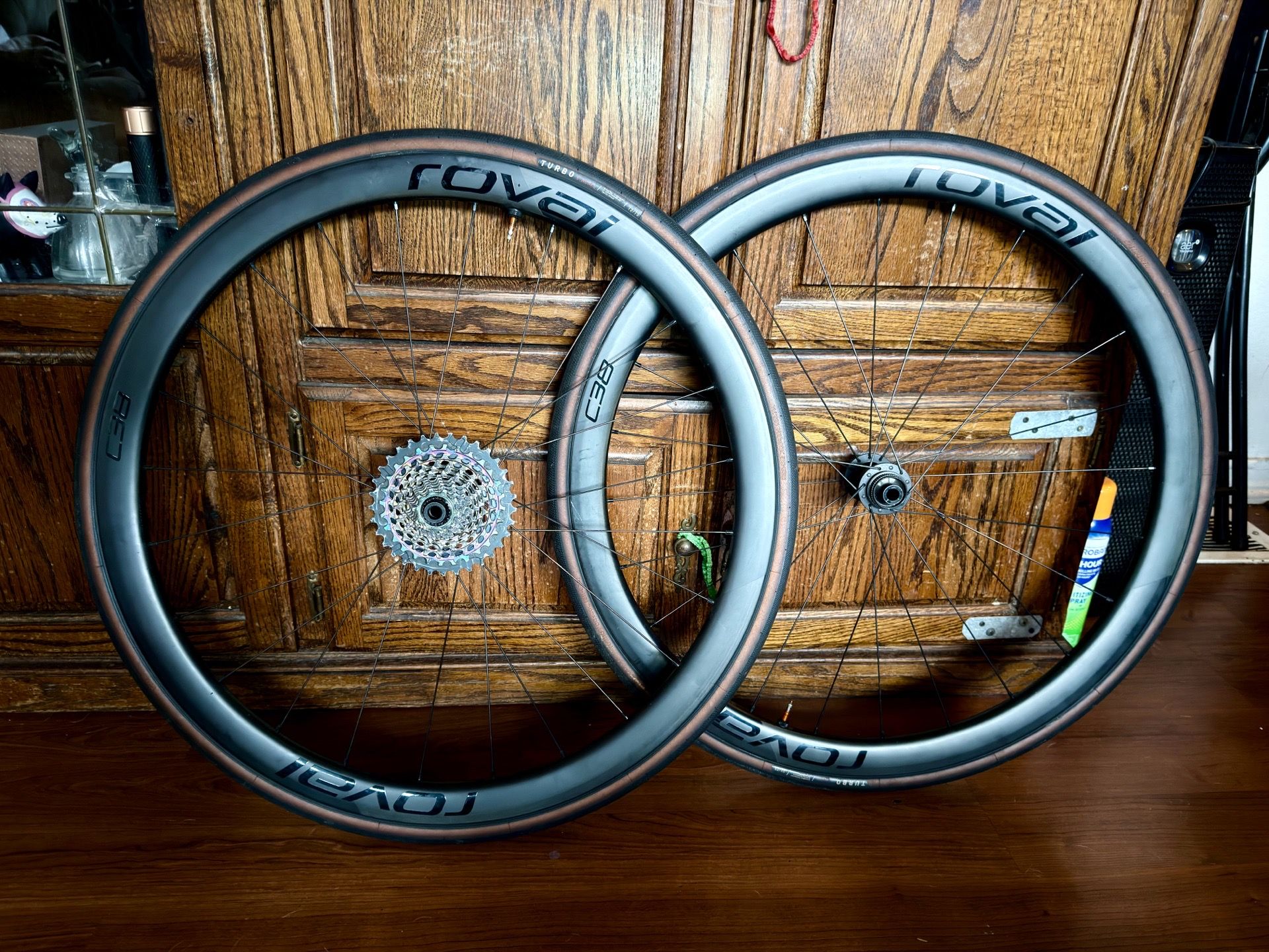 Specialize Roval c38 wheels.