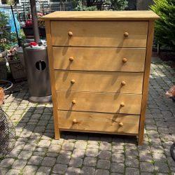 Wooden Dresser 19’-35,5”-46’