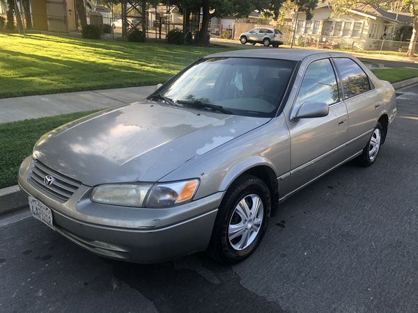 1998 Toyota Camry LE Clean Title Automatic 4 Cylinder Cold AC for Sale