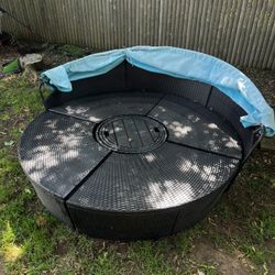 Outdoor Furniture Day Bed (make Offer)
