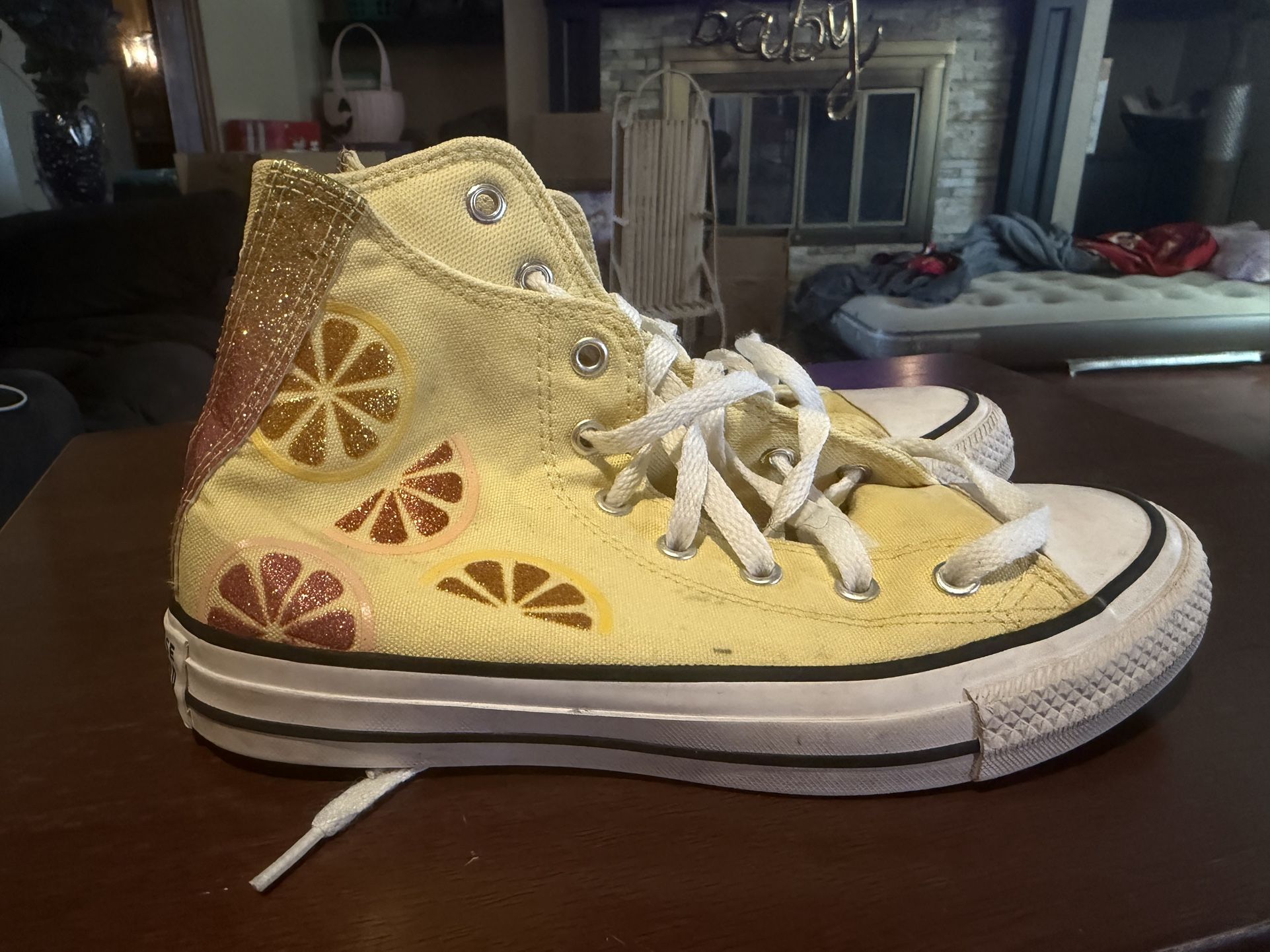 Converse Girls Size 4