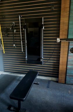 2022 Tonal Home Gym Excellent Condition with Smart Accessories - Austin, TX