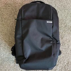 Incase DSLR Pro Pack (Camera Backpack)