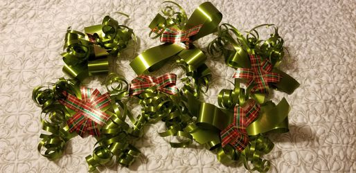 Gift bows/ Christmas gifts ornaments set of 6