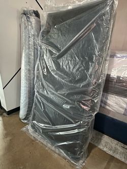 NEW 9β twin boxspring - $120