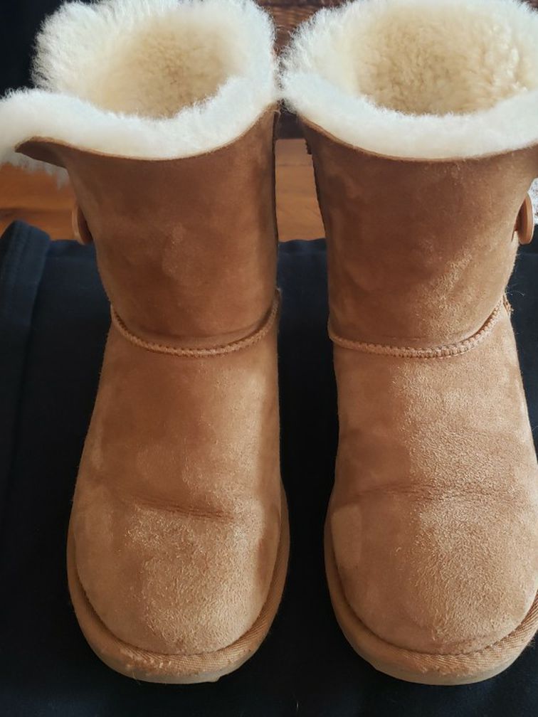 Ugh Bailey Button Boots - Size 4