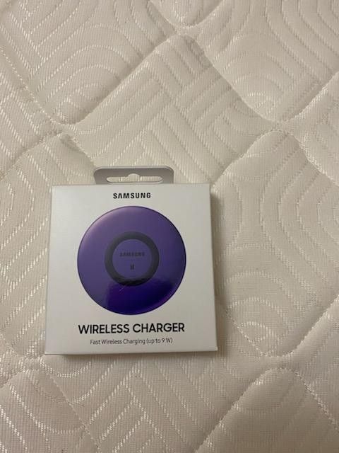 BTS EARBUDS AND WIRELESS CHARGER