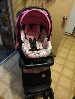 Minnie mouse car seat and stroller