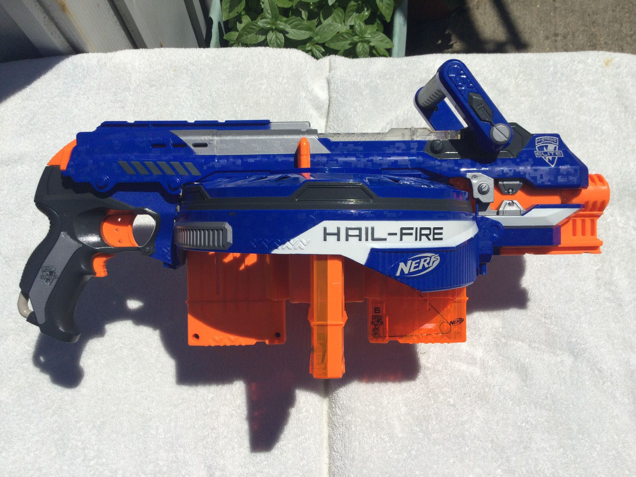 NERF N-Strike Elite Hail Fire Dart Gun Blaster with 8 Clips Tested Works