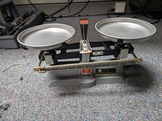 Ohaus balance and weights