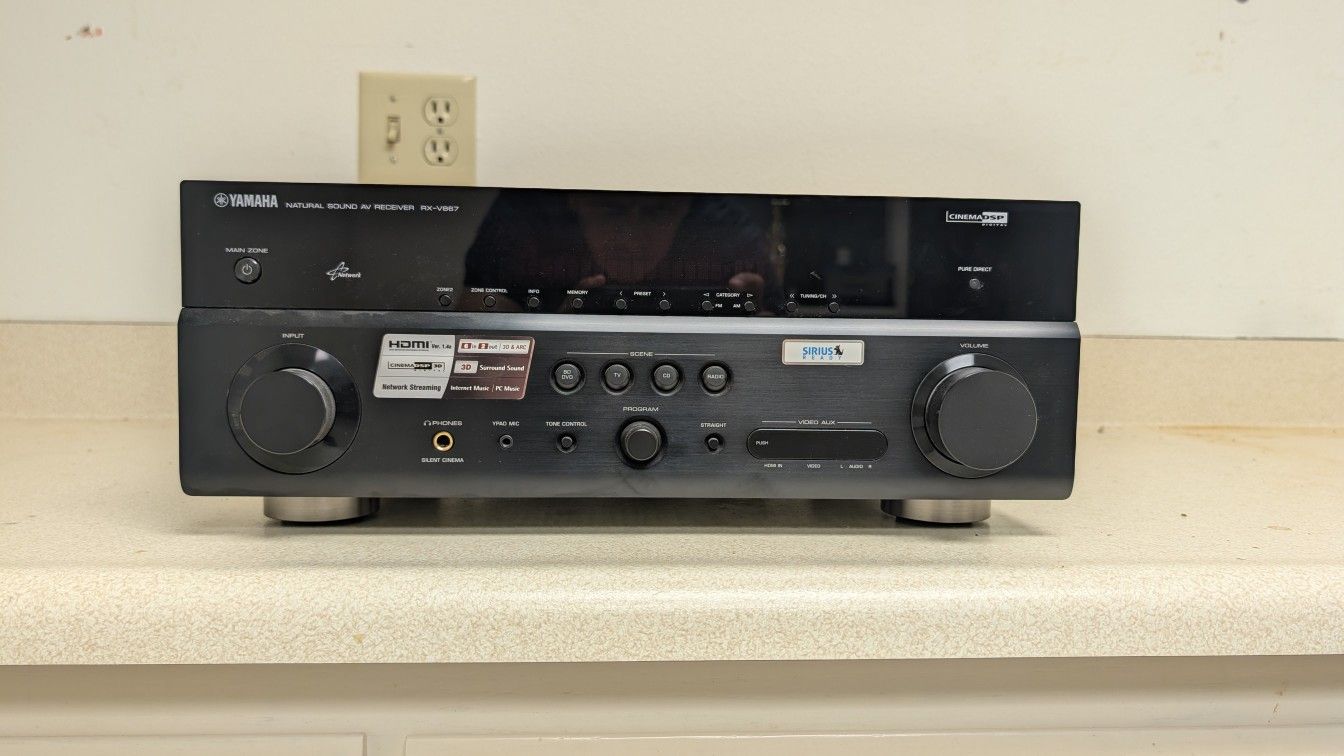 Yamaha Model RX-V867 Home theater receiver with HDMI switching 