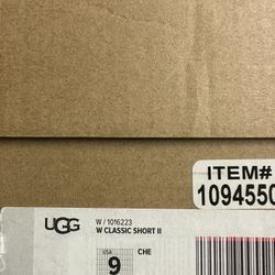Woman’s UGG, Size 9
