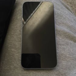 iPhone 14 , Unlocked / Paid Off Damn Near Brand New 