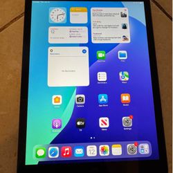 Apple IPad 8th generation  32gb  IpadOS ver 18.5 10.2 inch  Wi-fi