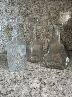 Set Of 3 Glass Decanters 