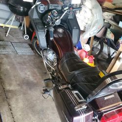 1985 Honda Silver Wing ONLY 35,000 Miles 1 Owner $3500 Obo