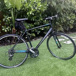 Specialized Sirrus Bike - 8 Speed 