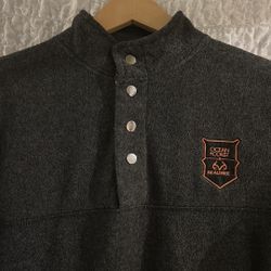 Ocean+Coast: “Real Tree” Charcoal Grey Fleece Pull Over, Size: Men’s Small