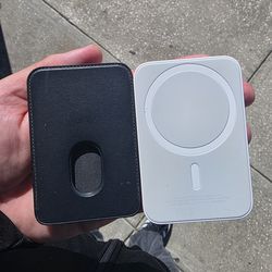 Apple MagSafe Battery pack with wallet