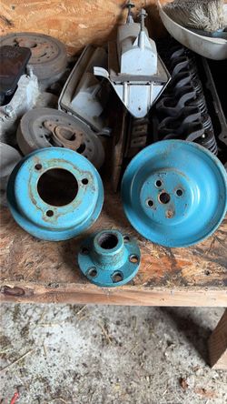 OMC Ford V8 water pump pulley D2JL-8509-E crankshaft pulley C90E-6312-E