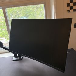 Acer 31.5” Curved Monitor 