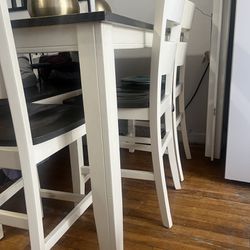 Dining Table And Chairs For Sale 