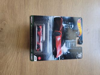 Ashton Martin Valhalla Hotwheels Premium 3/5