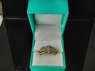 Women's Ring - Yellow Gold 14k (.585) 7.6 grams Size 7.5
