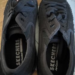 Sketchers Canvas Sneakers