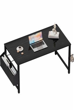 Black Desk