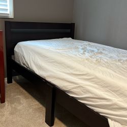 Wooden Twin Bed 