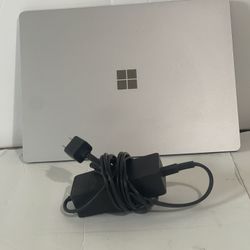 Microsoft Surface Laptop 3, i7 10th generation, 16 GB memory, 512 GB SSD touchscreen good condition