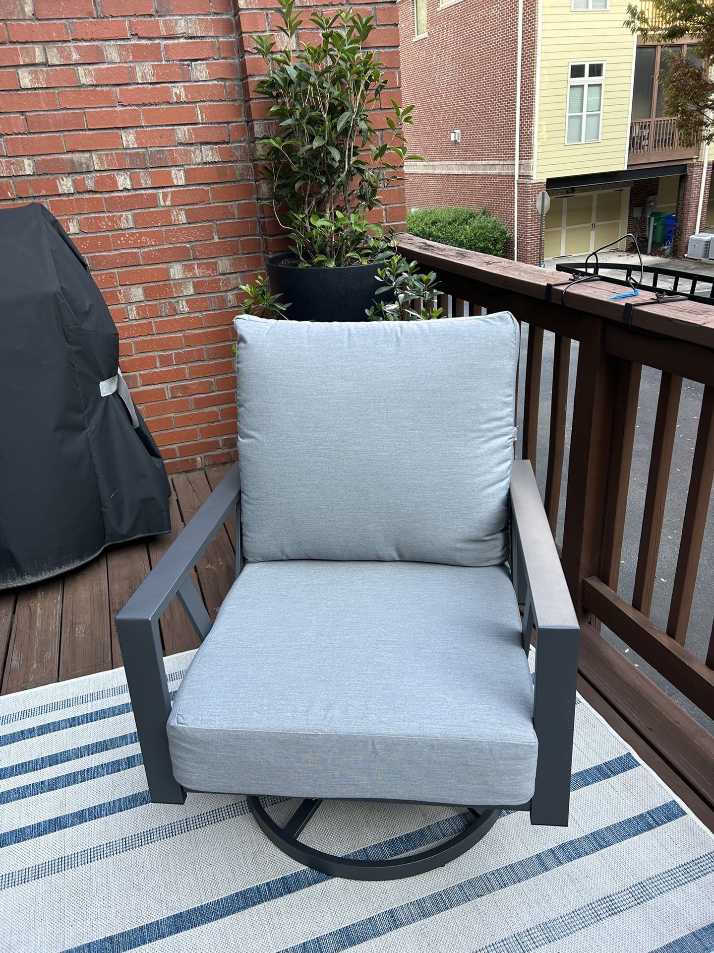 Outdoor Patio Swivel Rocking Chair - Light Grey