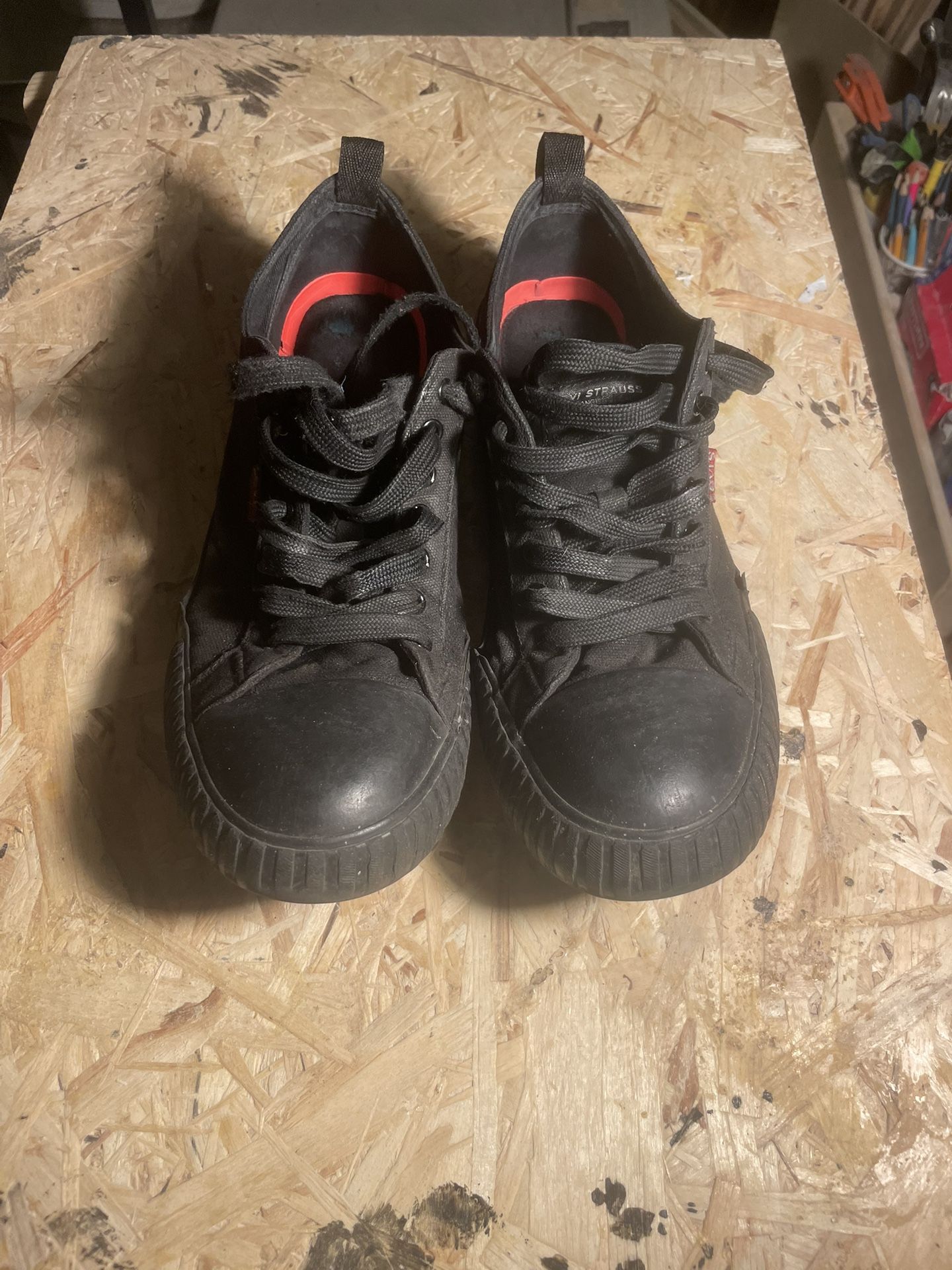 Levi’s All Black Sneakers