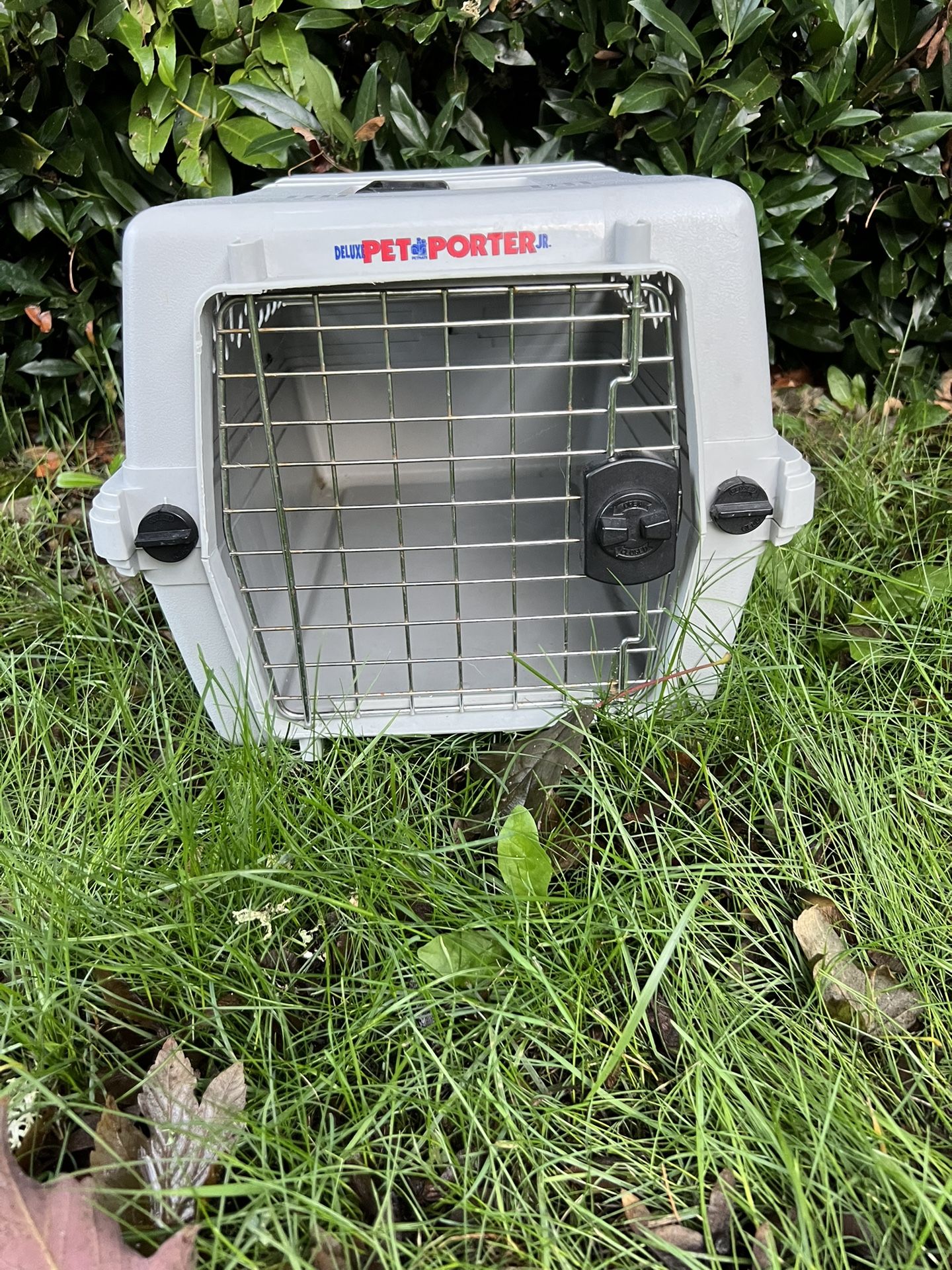 Pet Porter Medium Dog/ Cat Travel Kennel