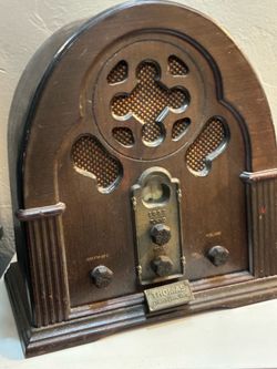 VINTAGE Radio