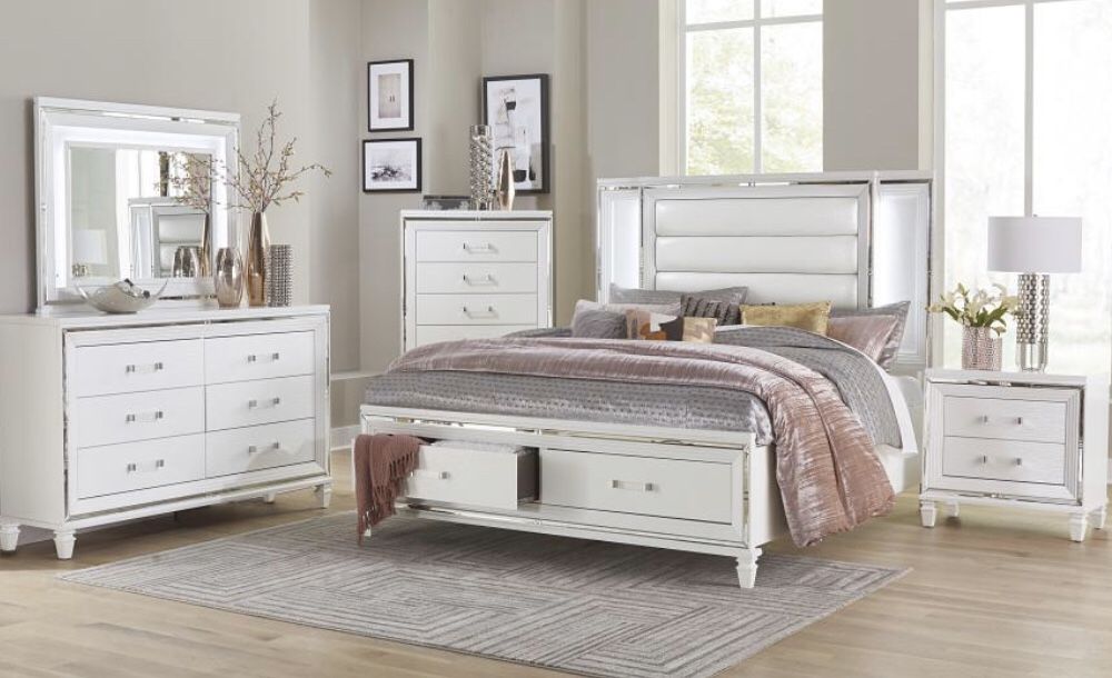 5 PIECE BEDROOM SET! FINANCING OPTIONS AVAILABLE