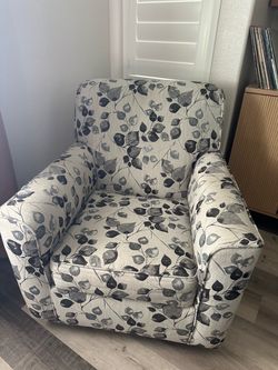 Swivel chair