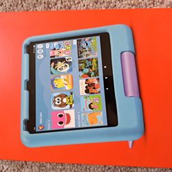 Amazon Fire 10 HD Kids tablet (newest model) ages 3-7 | Bright 10.1" HD screen with included ad-free