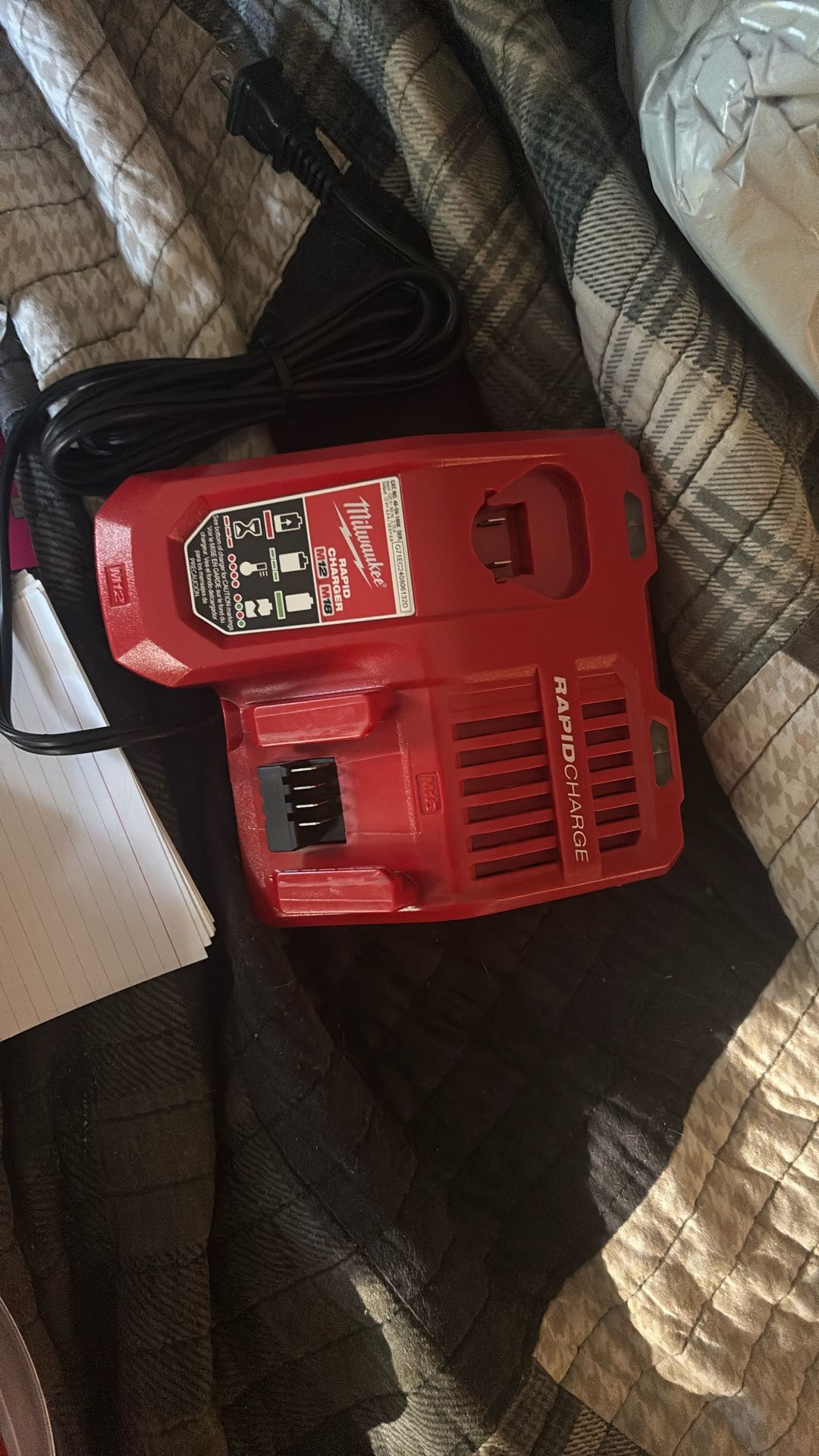 Brand New Milwaukee Rapid Charge M12 M18