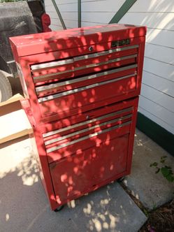 Rolling tool boxes