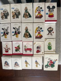 Hallmark Ornament collection - Set of 20